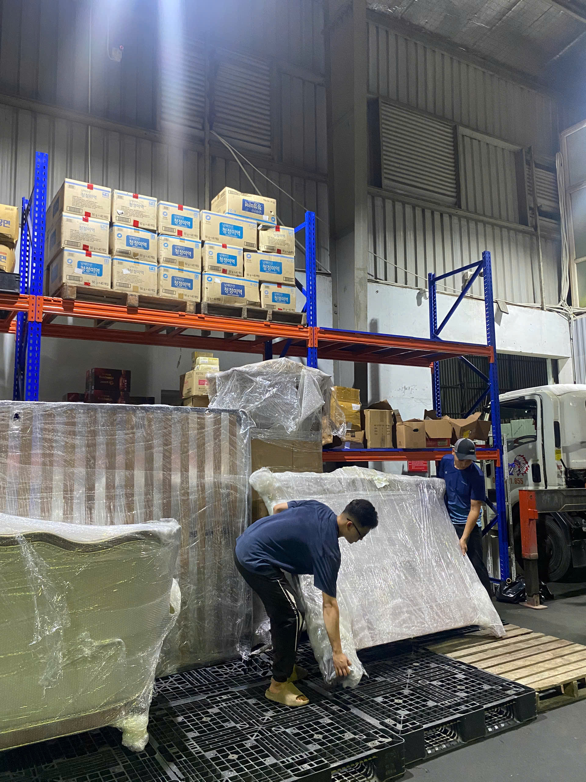 chuyển văn phòng trọn gói Move Home